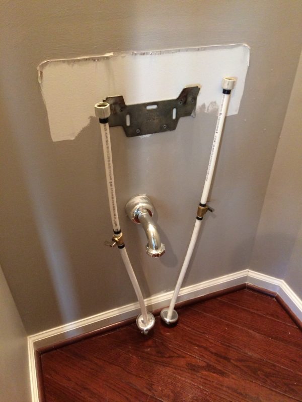 pedestal-sink-faucet